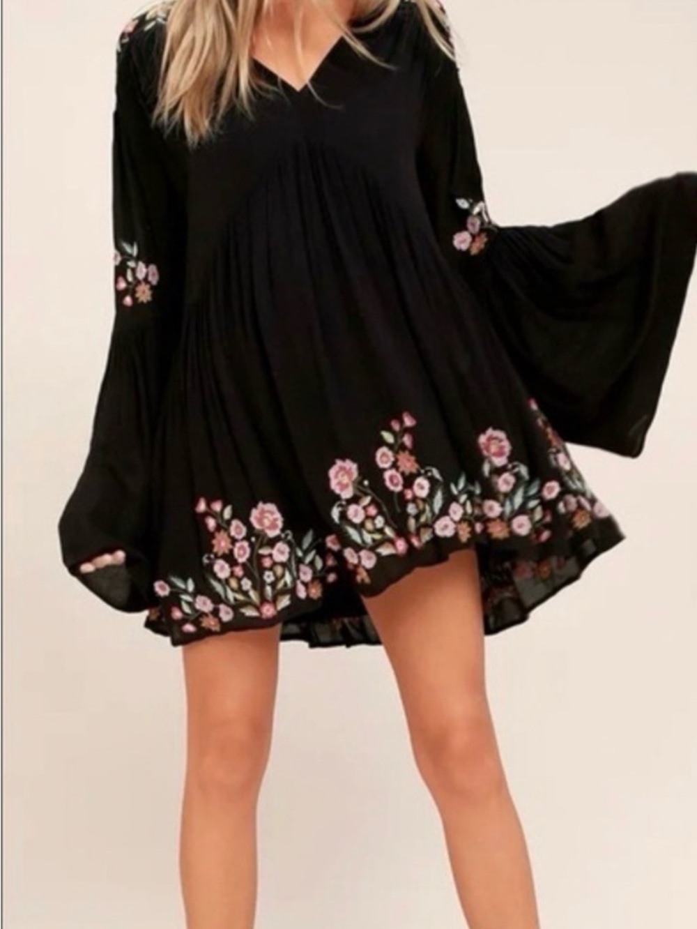 Free People Te Amo Black Floral Embroidered V-Neck Women's Dress/ Tunic - Picture 4 of 9
